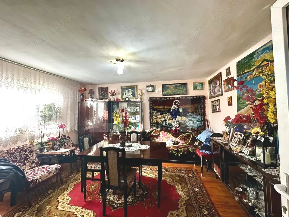 Casă primitoare, ideală pentru familie sau mică afacere