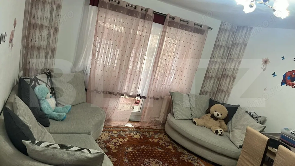 Apartament cu 3 camere, 64 mp, zona Micro 16