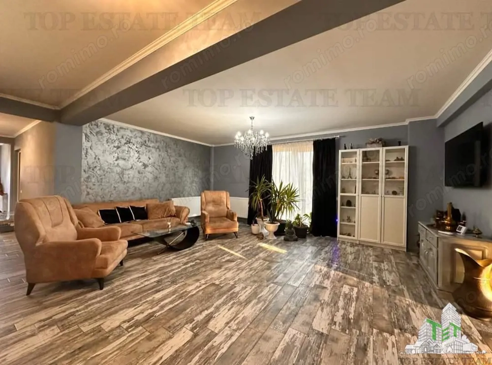 Vila moderna + casa renovata cu 2 apartamente si teren generos  -  Palazu Mare , Constanta