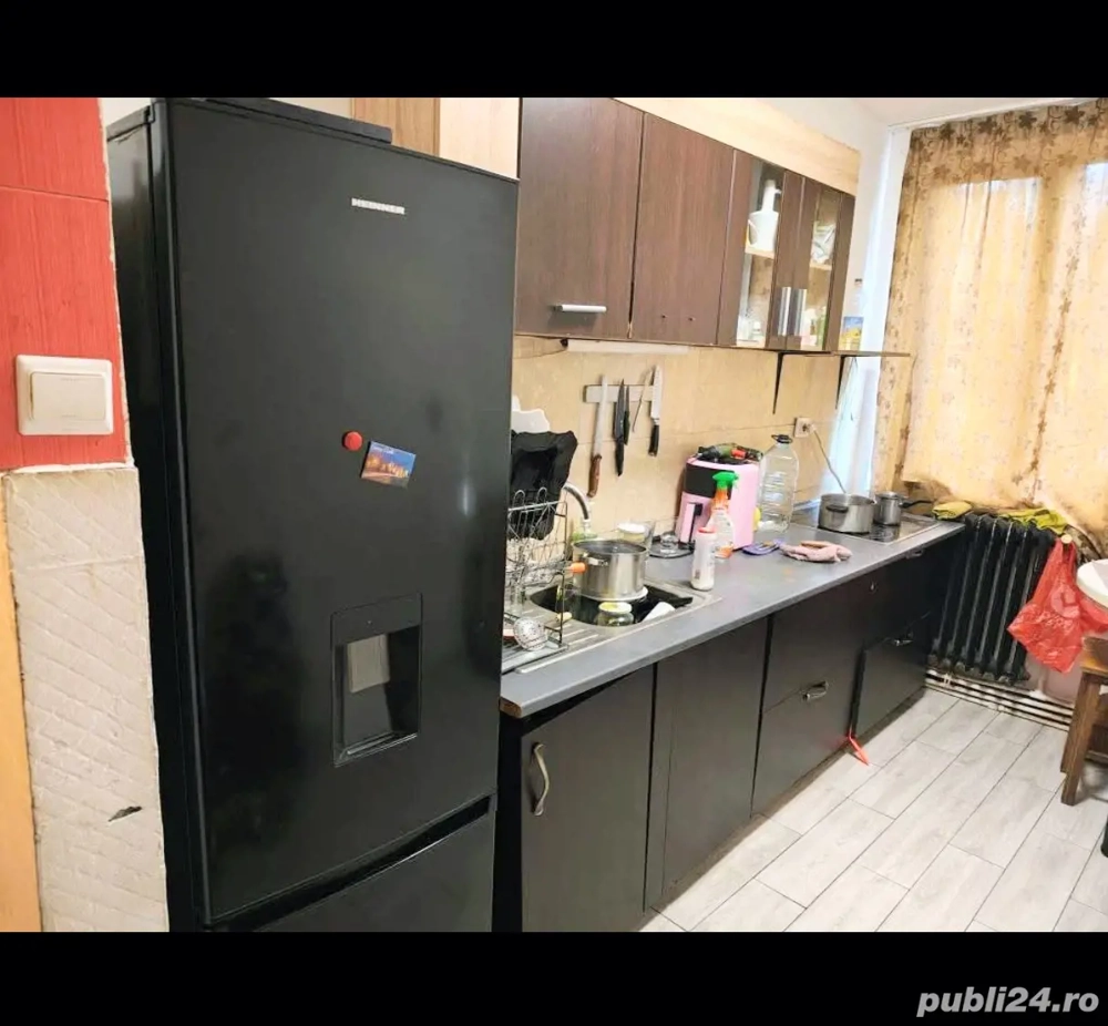 Vand apartament cu 2 camere, Hunedoara, decomandat, zona OM, 45000 euro neg Vand apartament cu 2 camere, Hunedoara, decomandat, zona OM, 45000 euro neg