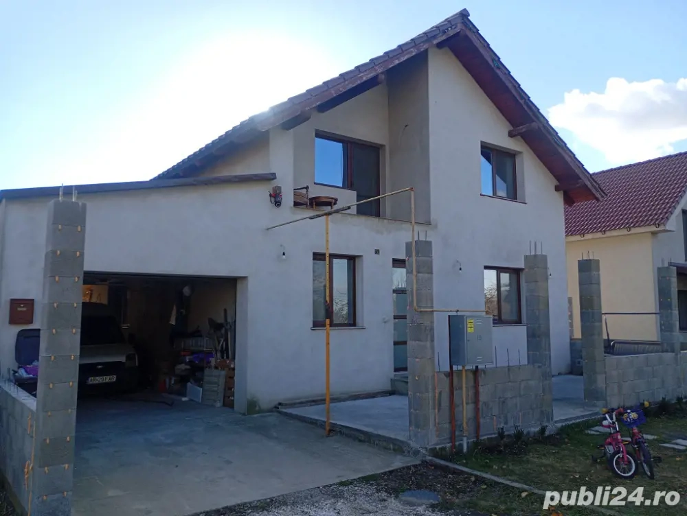 Vând casă P+M 10 km de Arad