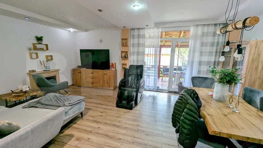 Casa tip duplex, cu 5 camere, 190 mp, zona centrala