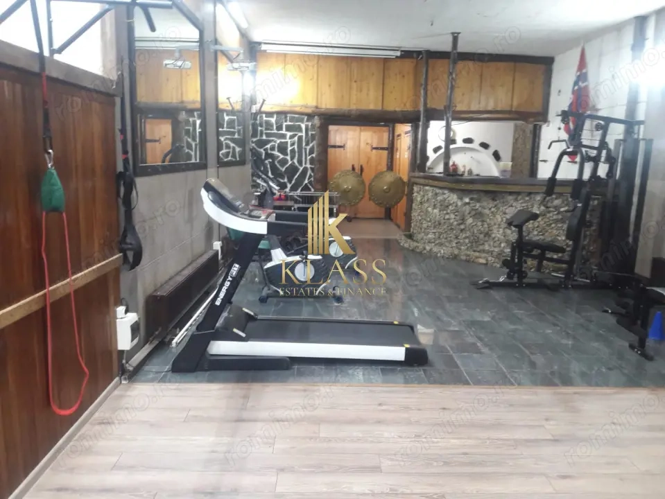  Spatiu Comercial - 135mp - zona Stadion Rapid in Complex Comercial