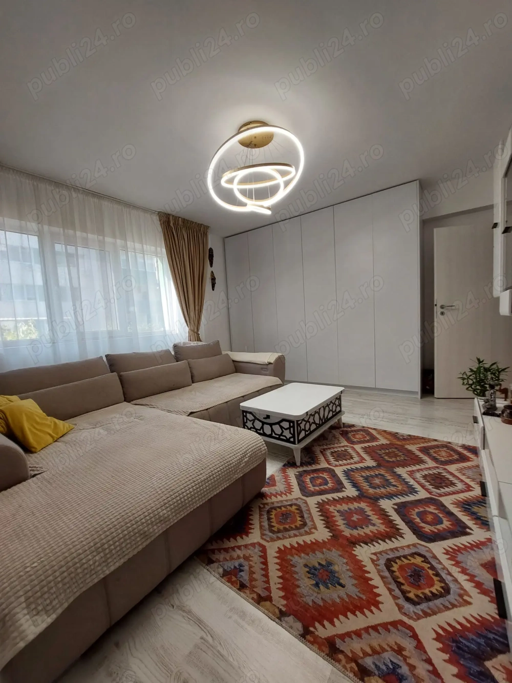 Apartament 2 camere + curte, mobilat, parcare inclusa, metrou Berceni