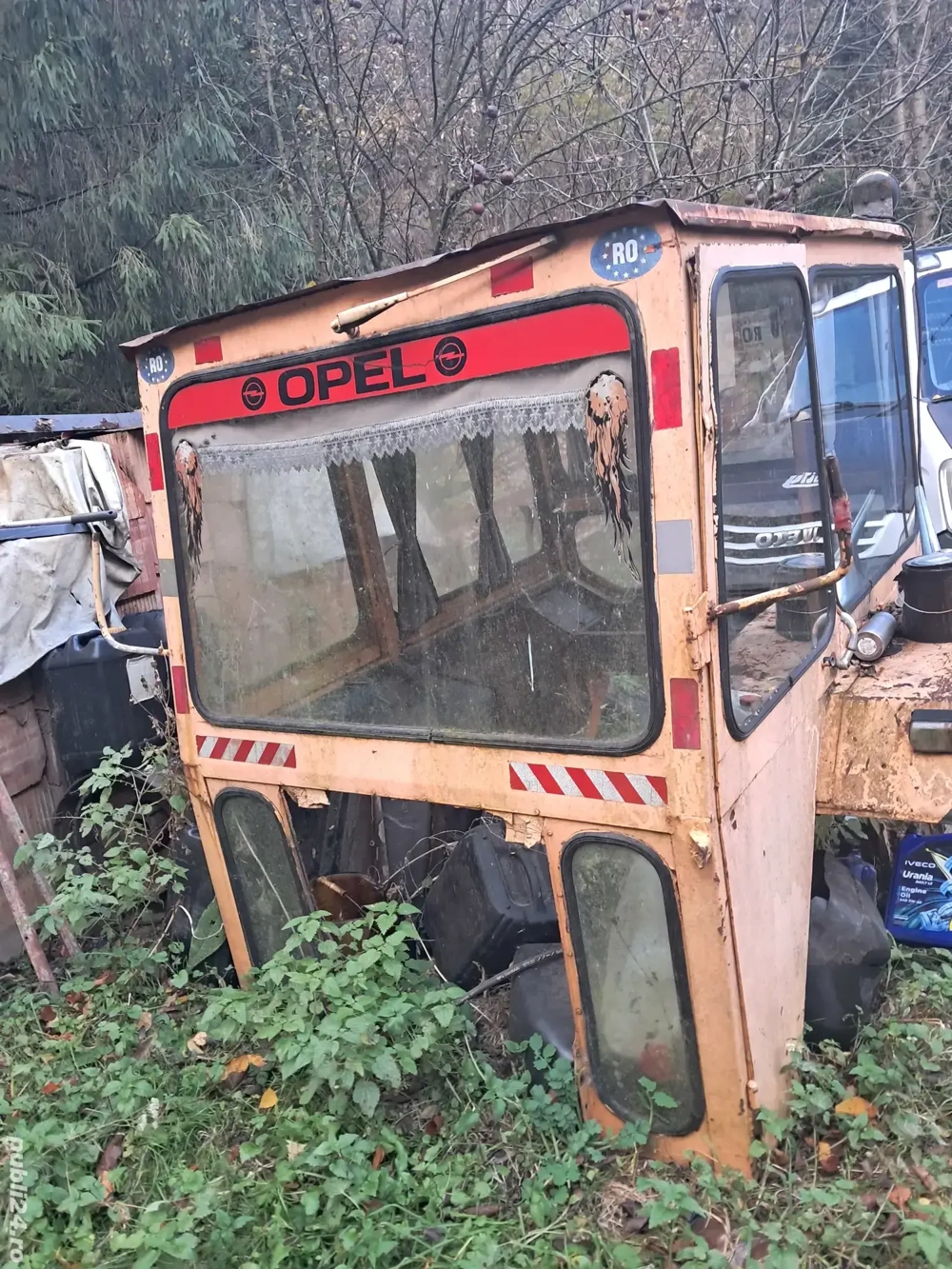 Vând cabină U650 Vând cabină U650