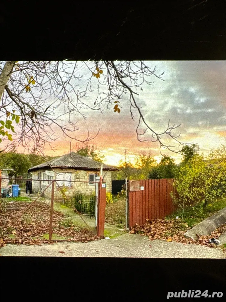 Casa batraneasca +teren in com.Comana Jud.Giurgiu( negociabil)