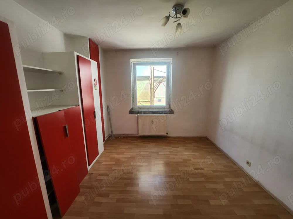 VANZARE ACCELERATA ap 4 camre 80 mp utili