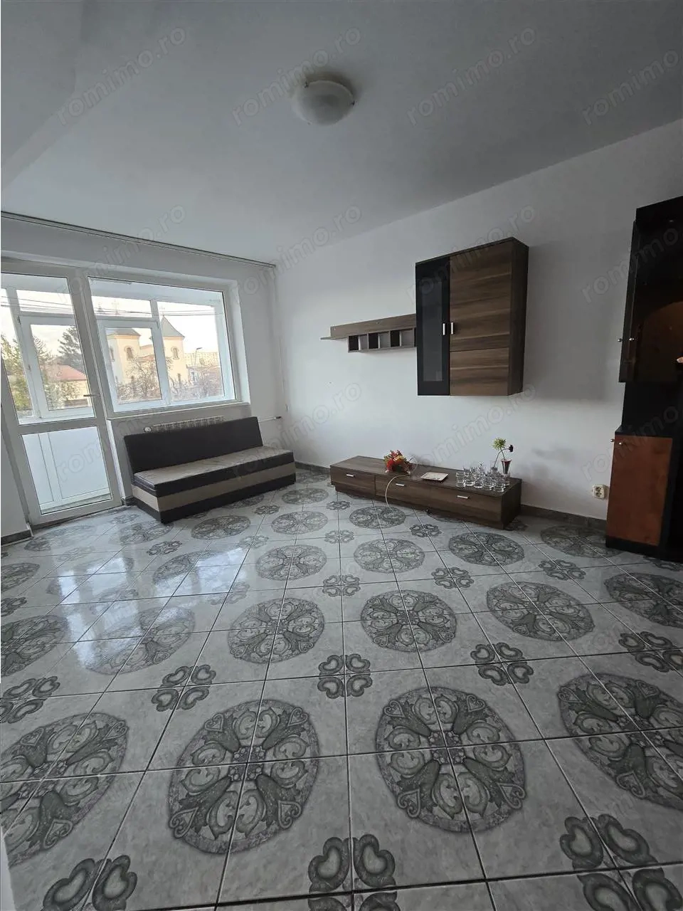 Brancoveanu-Nitu Vasile,apartament 3 camere,bloc reabilitat