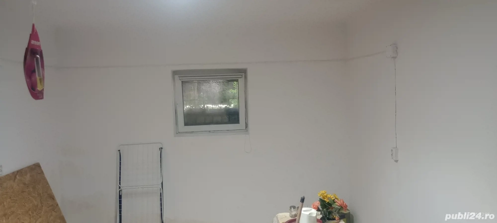 inchiriez spatiu depozitare 