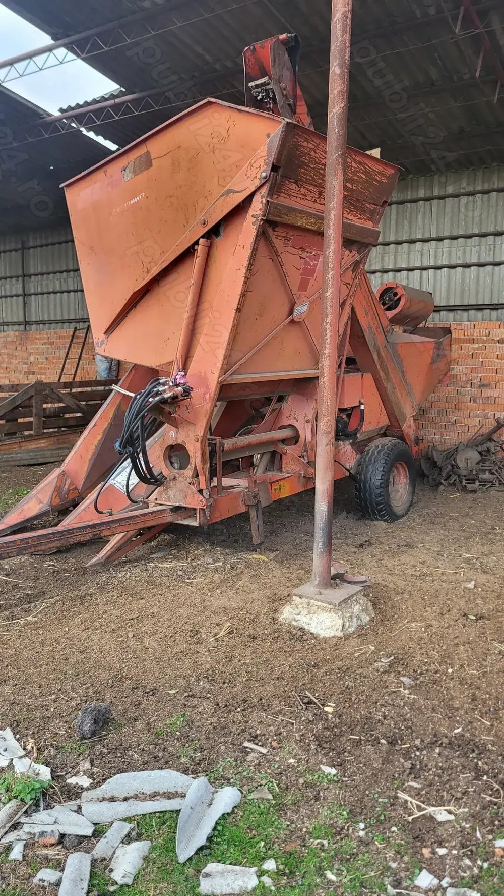 Masina de cules porumb feraboli