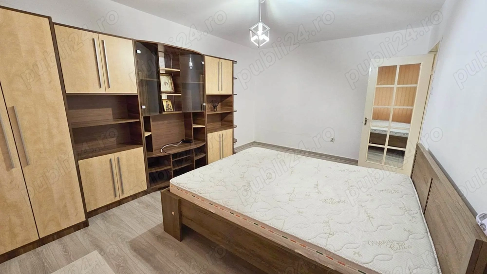 Apartament 1 camera D, Palatul de Justitie, Podul de Fier