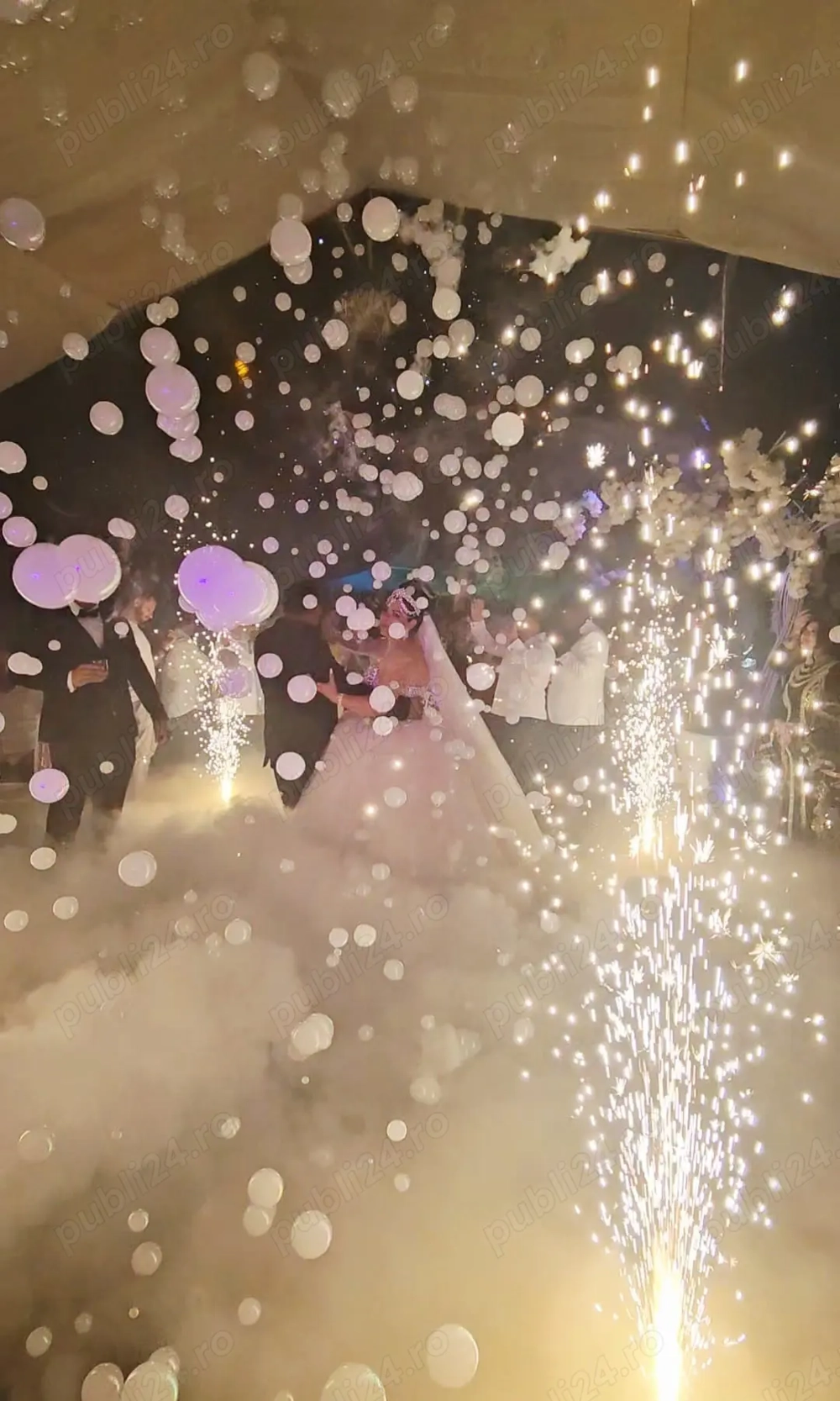 Cabină Foto, Video 360, Fum Greu, Baloane cu Fum, Artificii, Manechine de Inchiriat, Decoruri