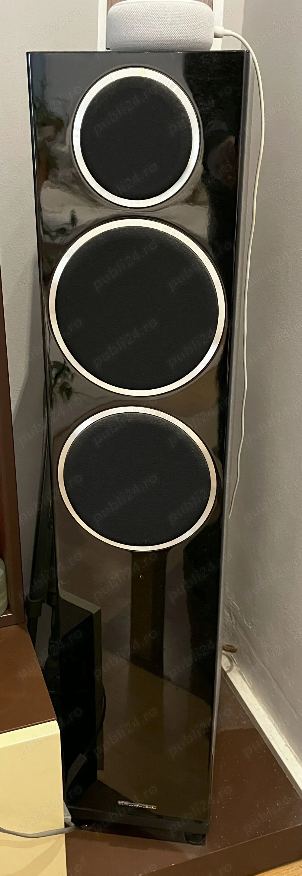 Vând o pereche de boxe Wharfedale Diamond 230 negre