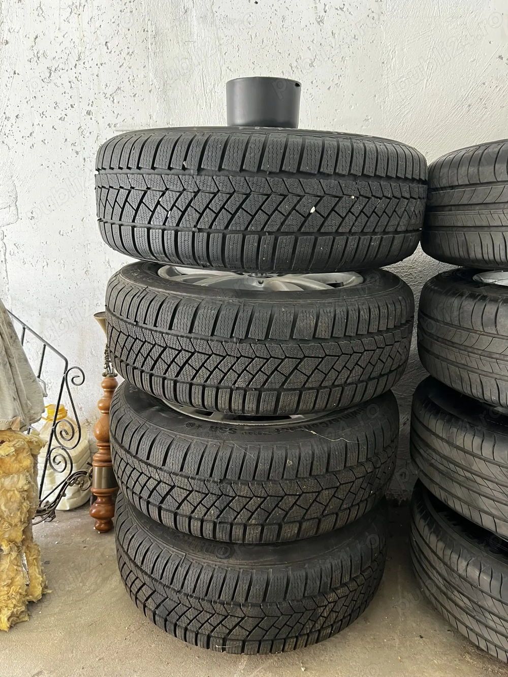 Vând roți complete Continental runflat originale BMW 205x60x16 noi.