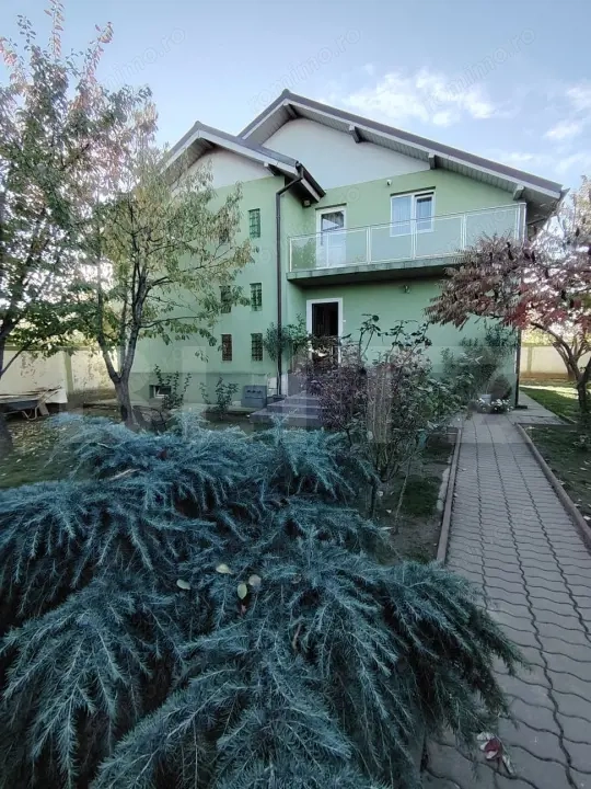 Casa 6 camere D+P+M, teren 713 mp, zona Metro