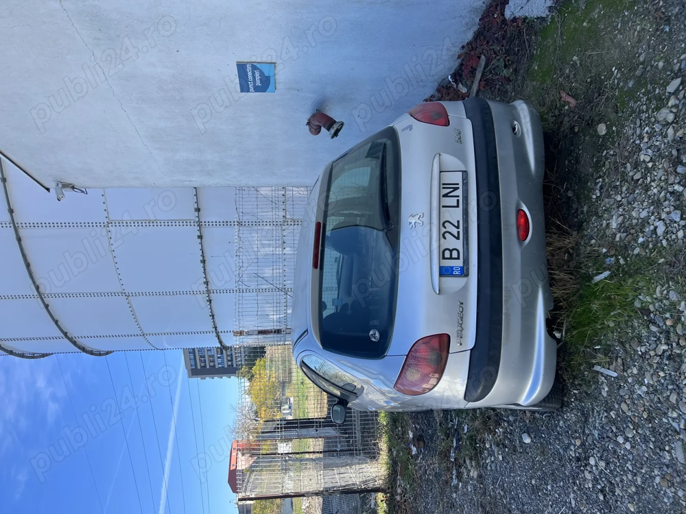 Vând Peugeot 205 