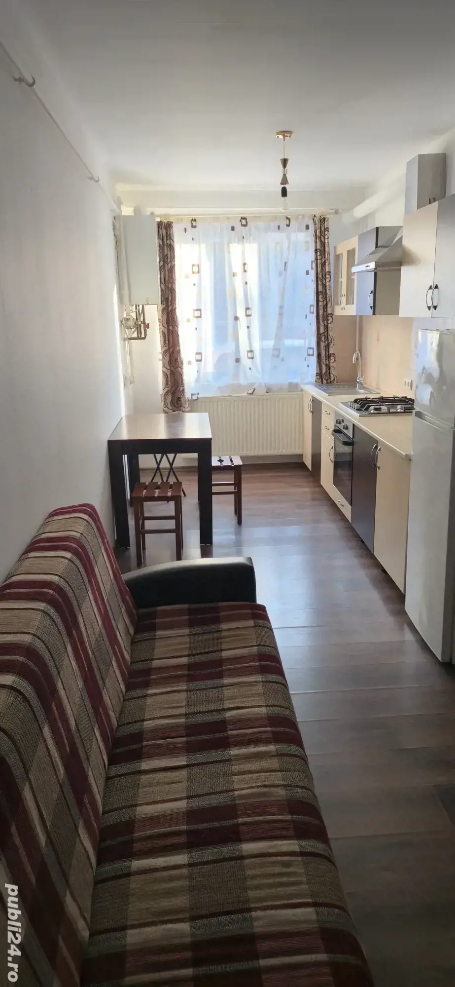 Închiriez apartament cu o cameră  Închiriez apartament cu o cameră