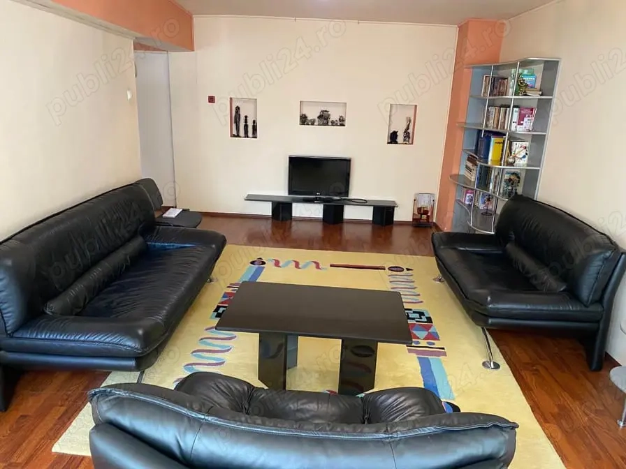 Vand apartament 2 camere decomandat central