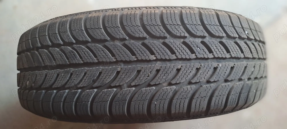 Vând jante R15 și anvelope de iarnă marca Frigo