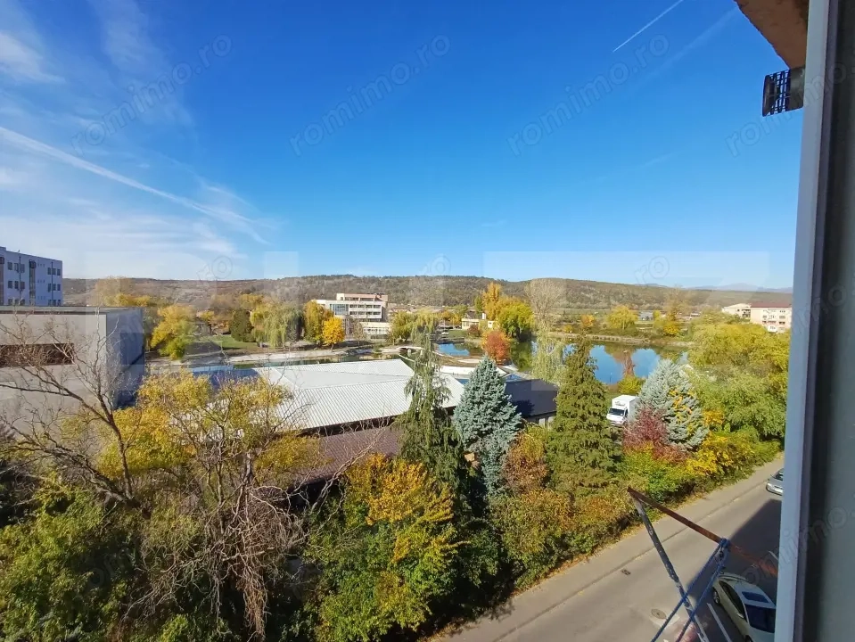 Apartament de vanzare, cu 3 camere, 72 mp, zona parc Debarcader Apartament de vanzare, cu 3 camere, 72 mp, zona parc Debarcader