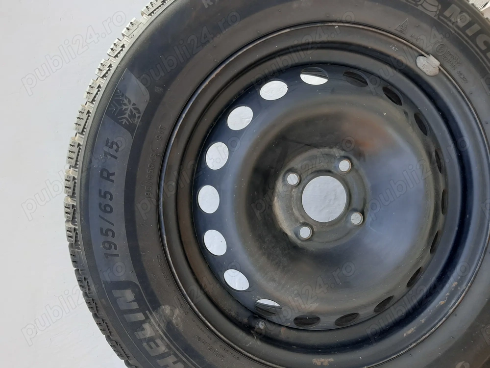 Vând anvelope de iarnă