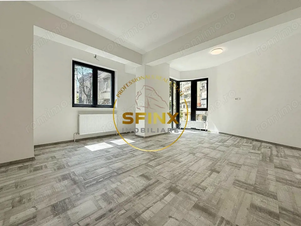 Vanzare bloc NOU P+3E, spatiu comercial parter,Piata Unirii, investitie