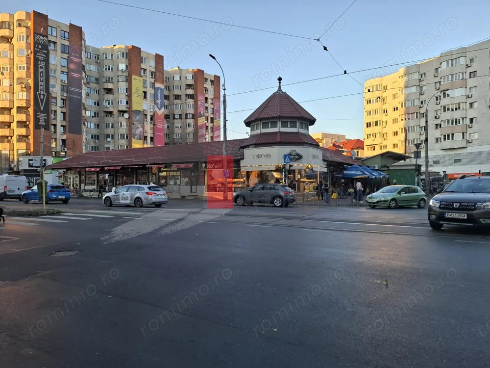 URGENT!, Piata 1 Mai, VIZIBILITATE,  TRAFIC PIETONAL SI AUTO, NEGOCIABIL