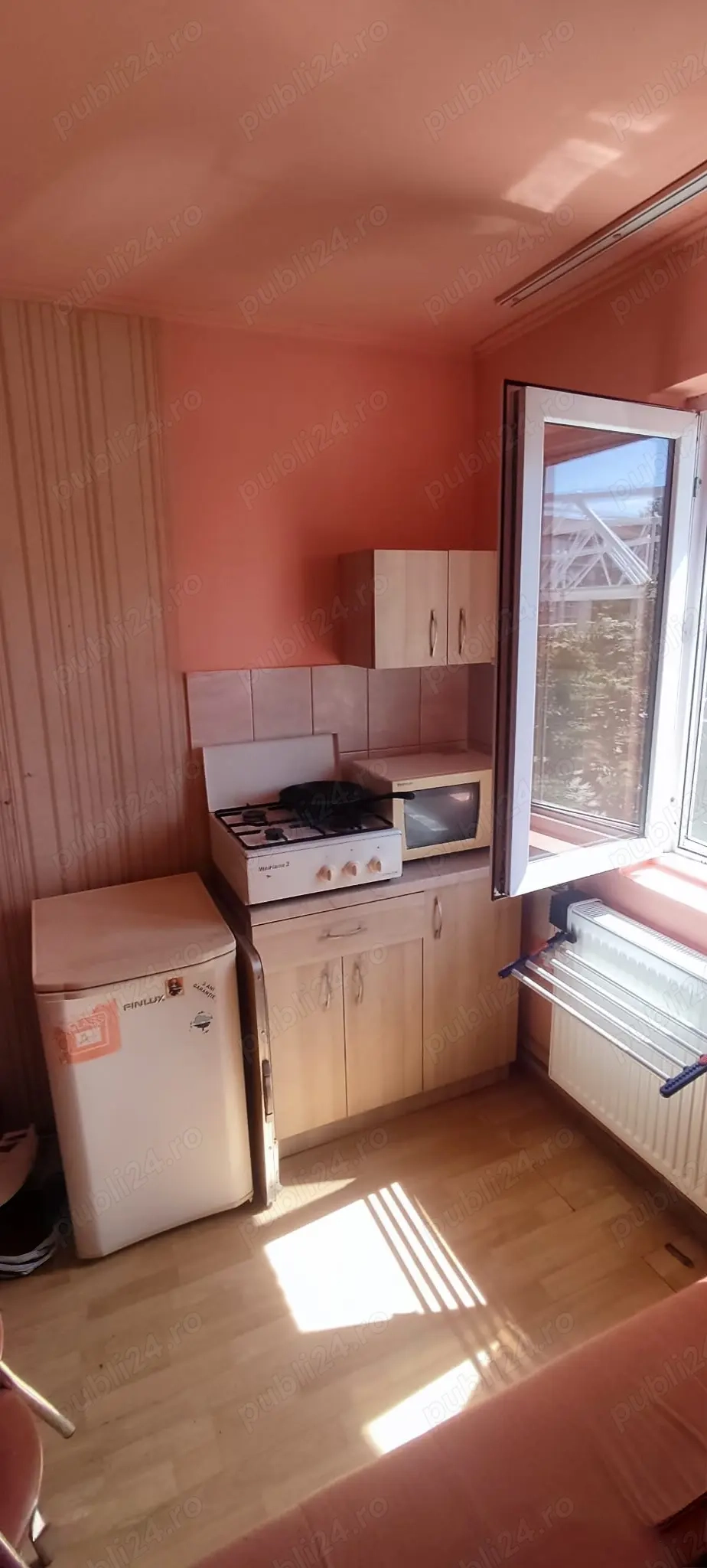 Garsonieră lângă piața Rogerius la 5-10 min!