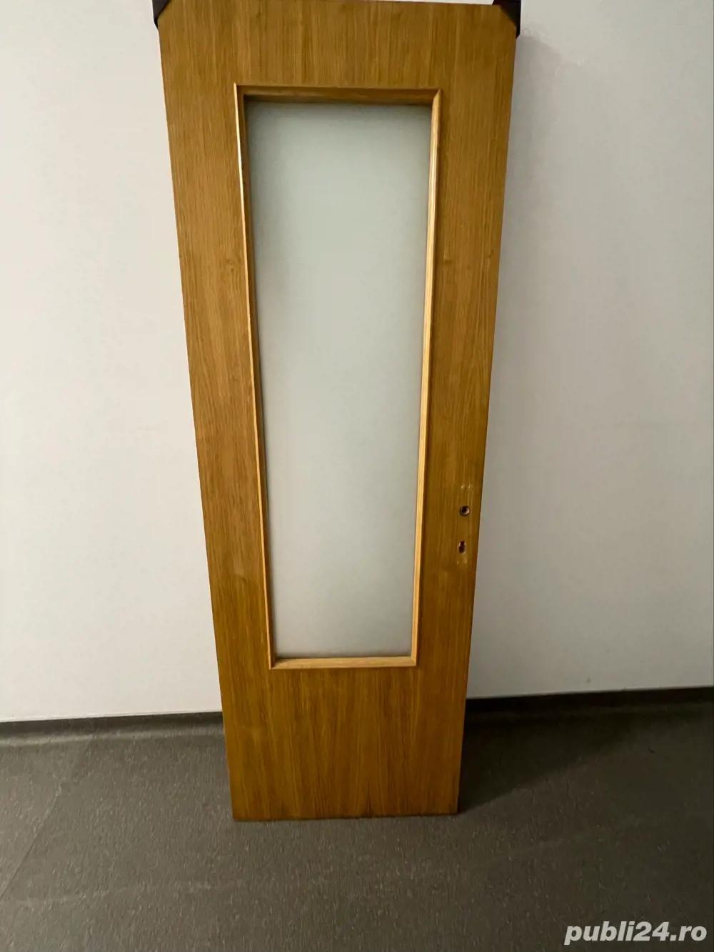 Usa din lemn 69 x 210 cm pentru bucatarie