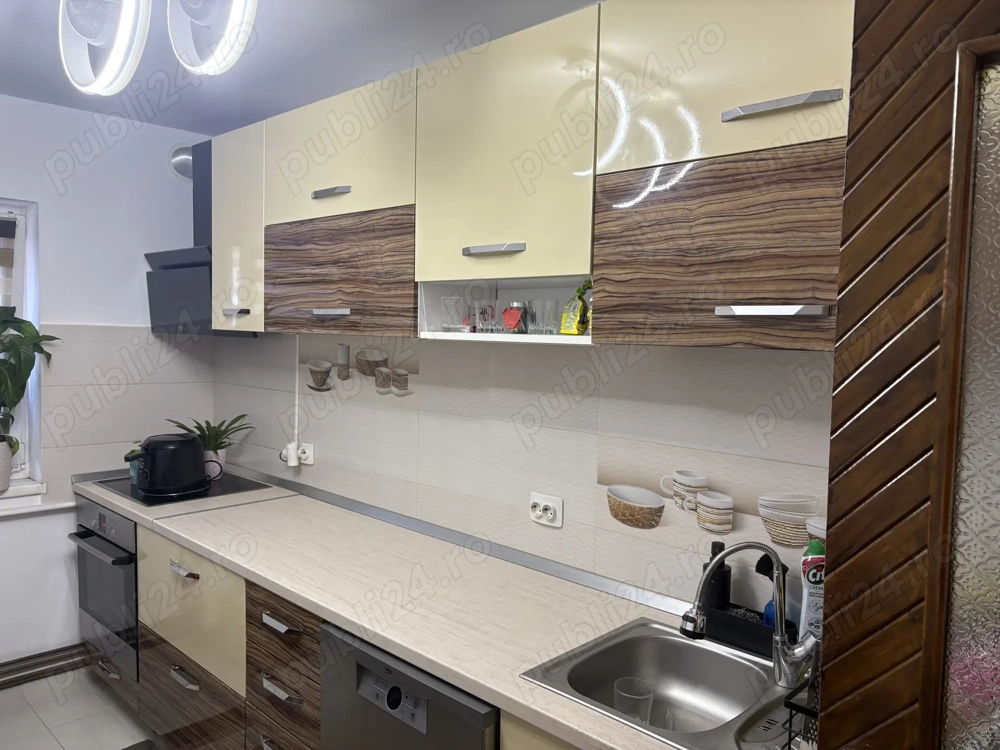 Închiriez apartament 2 camere Reșița  Închiriez apartament 2 camere Reșița