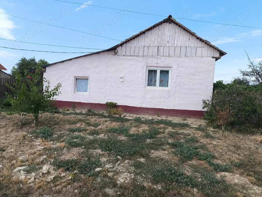 Casa de vanzare la Valcani