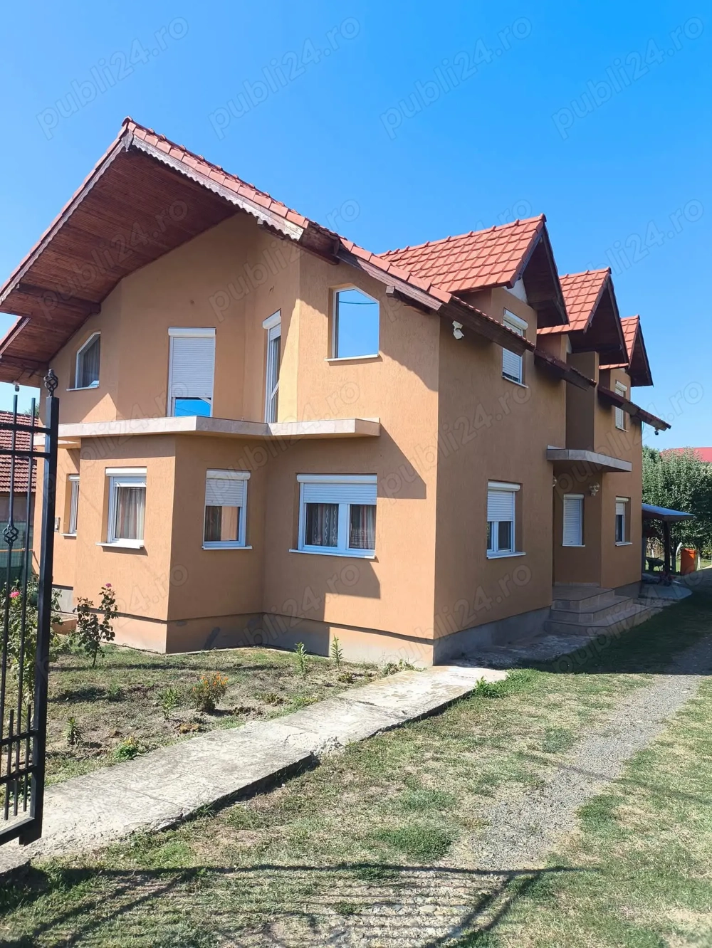 Vila moderna de vanzare In Sannicolau Mare Vila moderna de vanzare In Sannicolau Mare