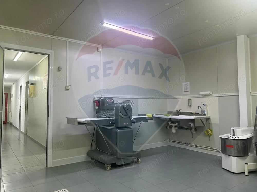 De vanzare spatiu comercial stradal in Corbeanca IF