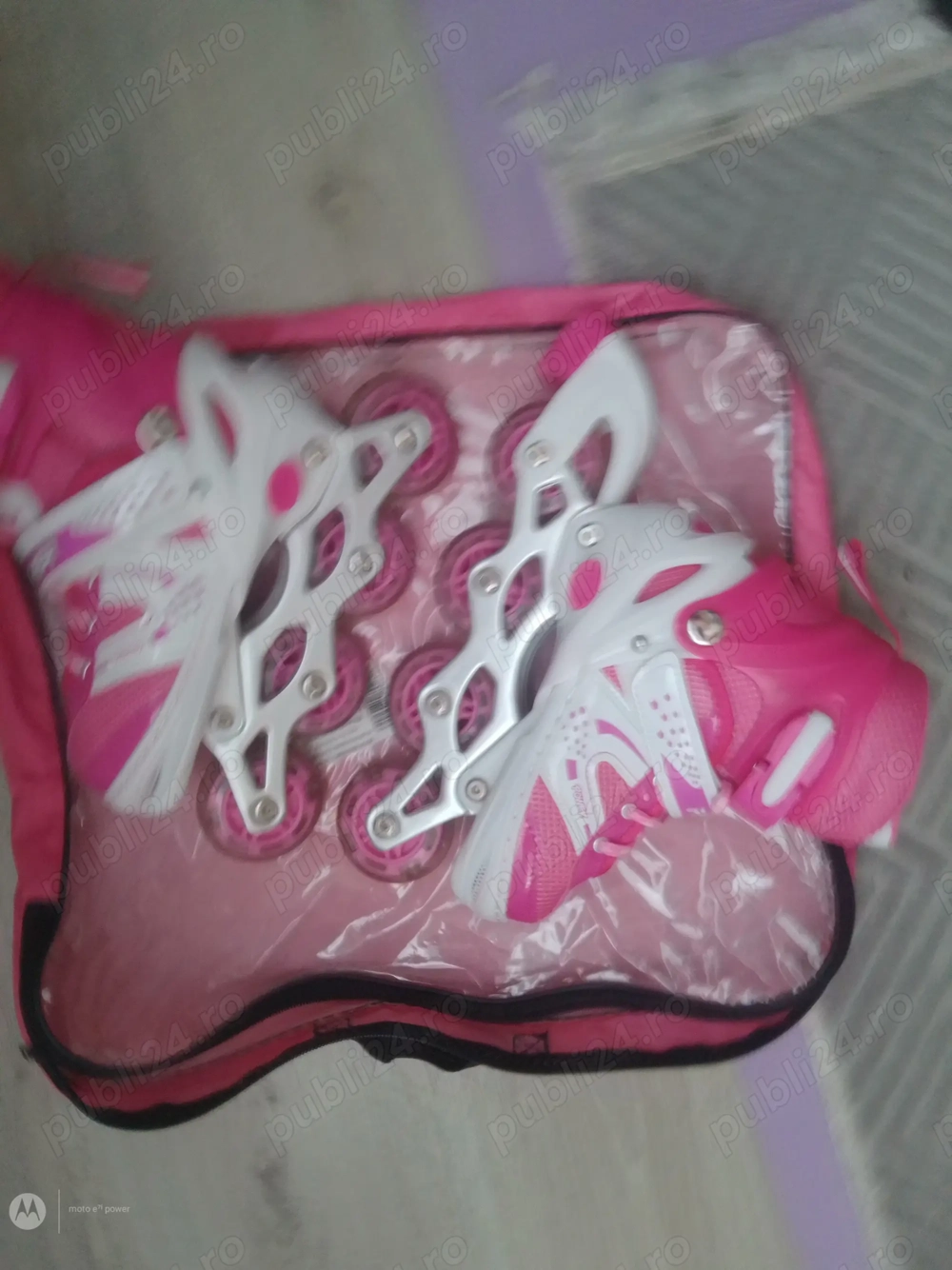 Vând role pentru fetite