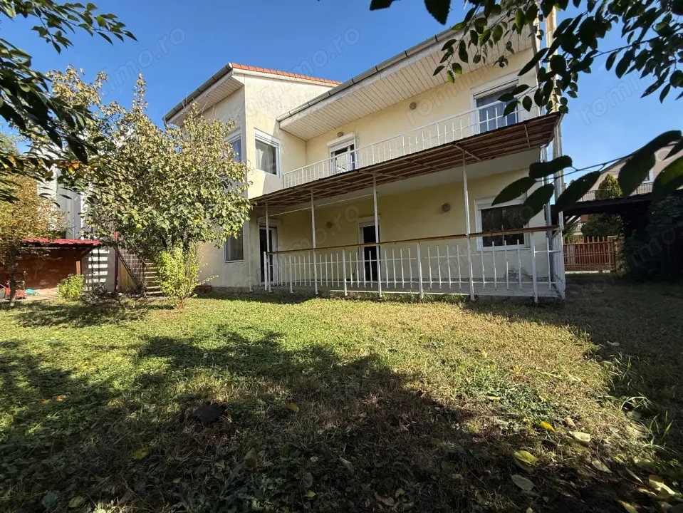 Casa individuala, 7 camere, parter+mansarda, 220 mp - Braytim