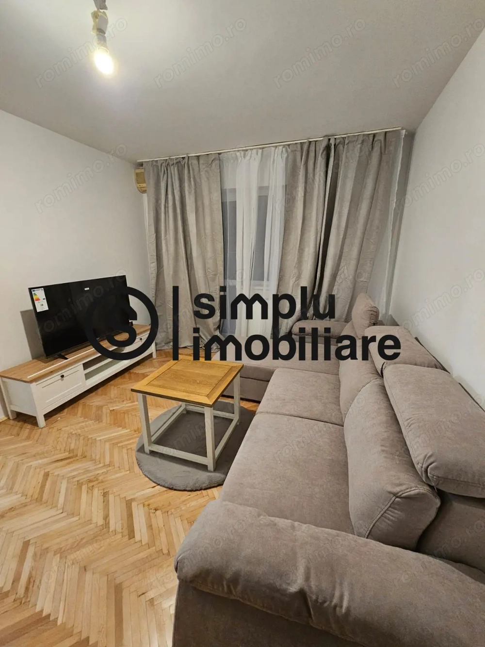 3 camere, et 2, centrala termica, 1 Mai ( Insula ) - 126 000 Euro-