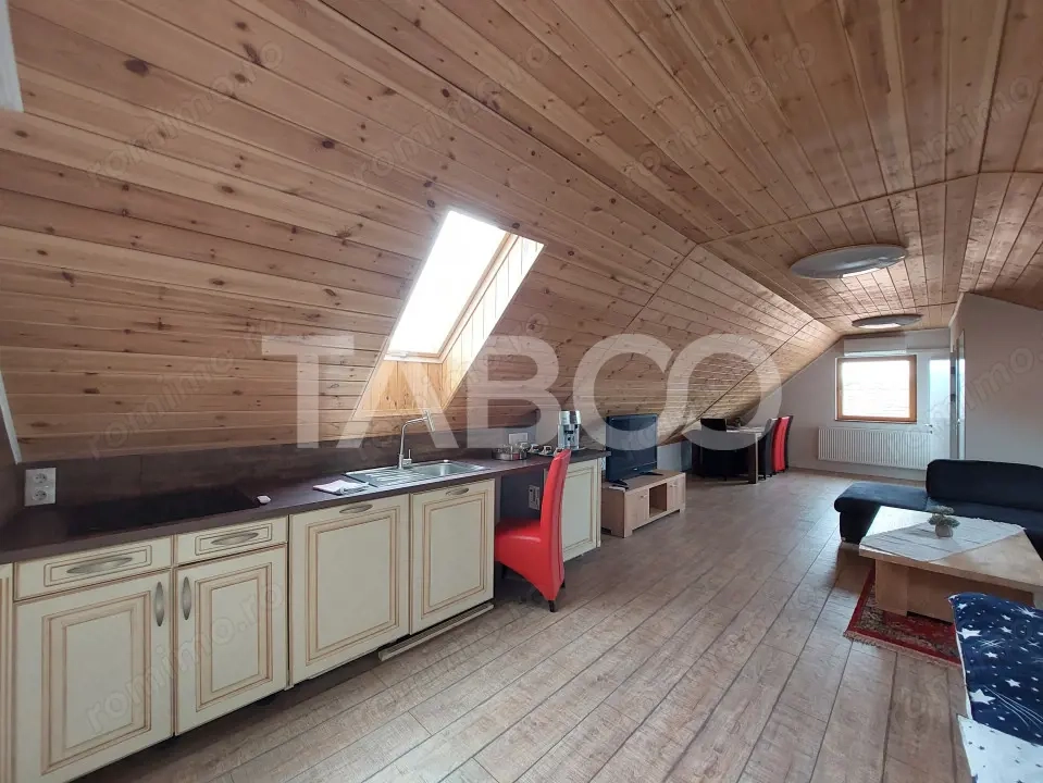 Casa de inchiriat 120 mp 3 camere 2 bucatarii 2 bai zona Gusterita