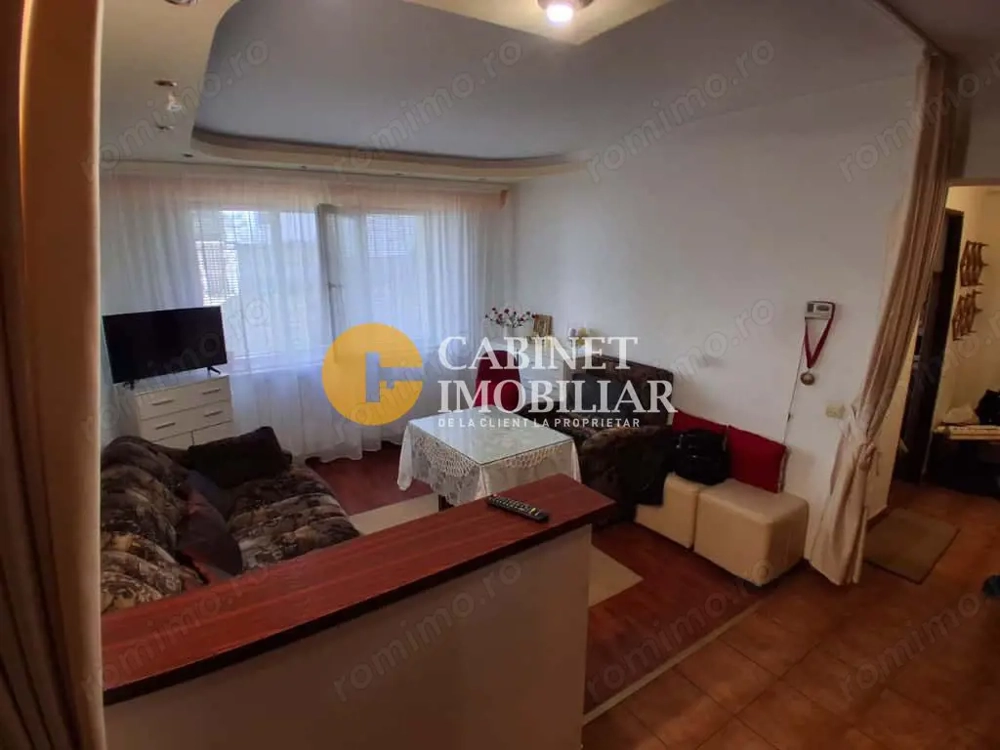 Apartament 2 camere, semidecomandat, zona Tatarasi Iasi