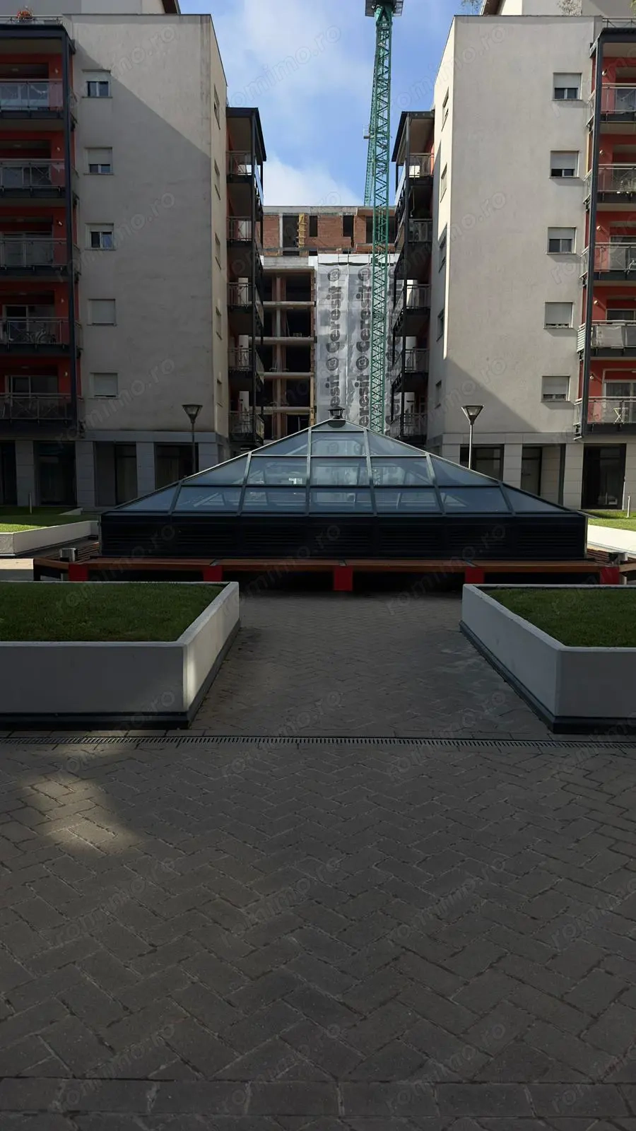 Închiriez locuri de parcare subterane Ring residence