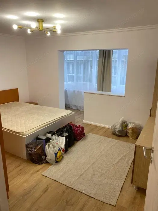 Inchiriez apartament o camera in Zona Girocului, suprafata 35 mp, parter.