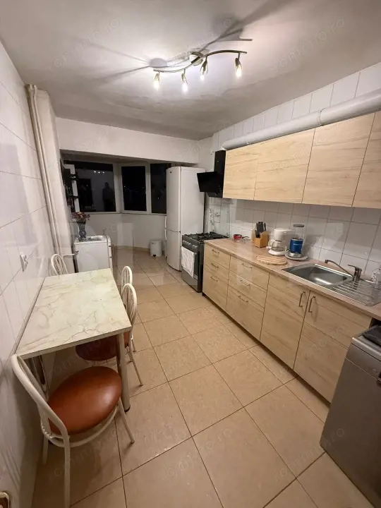 Apartament 3 camere - Bulevardul Ion Mihalache, zona excelenta