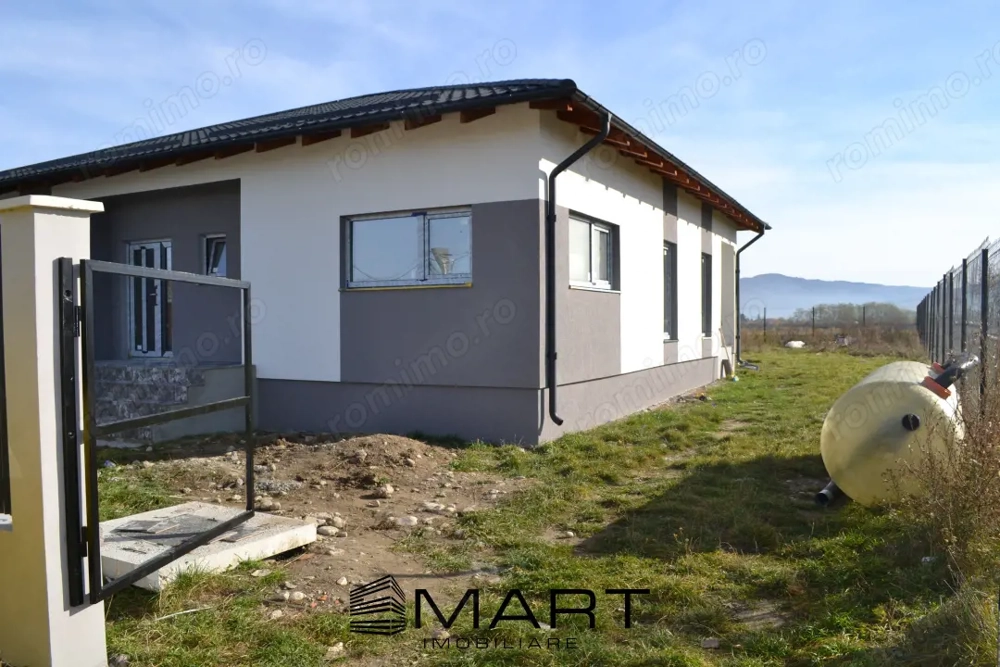 Casă modernă la cheie în Cărpiniș – tot confortul pe un singur nivel!