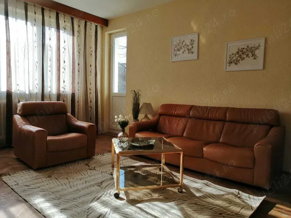 OCAZIE! Inchiriez apt.3 camere, ultracentral, 80mpu, etajul 2 din 4, garaj 20mpu, PET FRIENDLY!