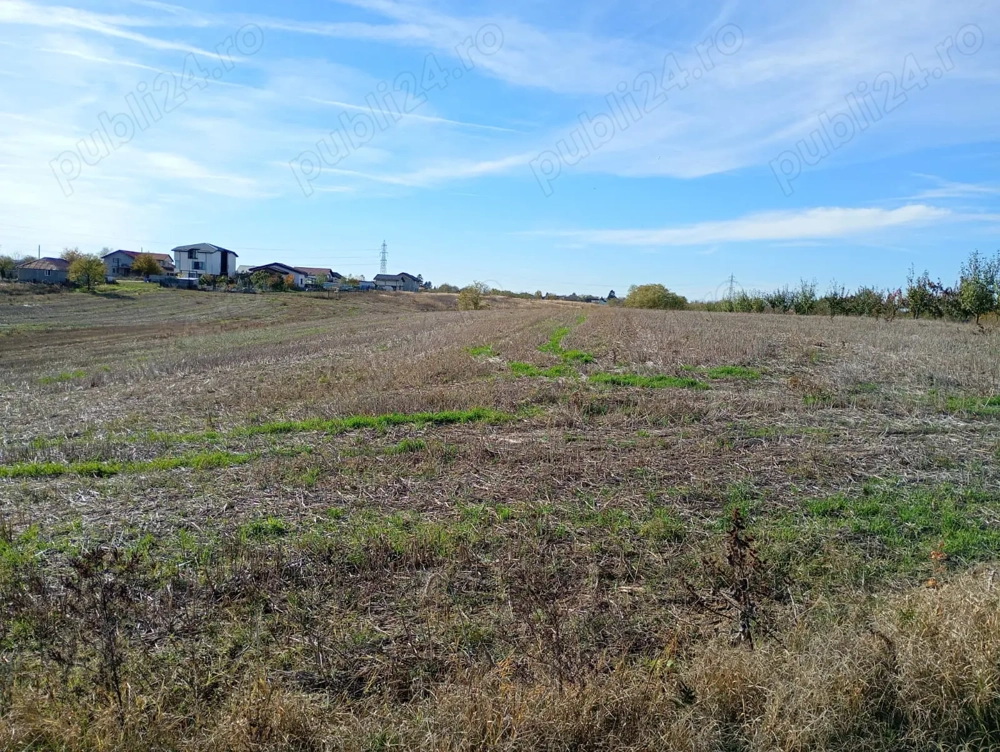 Teren 2.050 mp aproape de București   lângă lac și pădure, ideal pentru locuință sau investiție