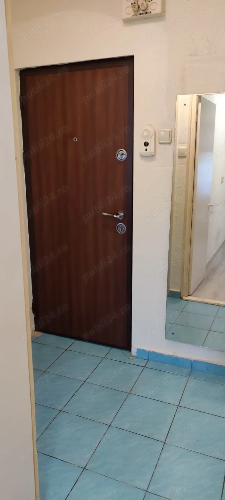 Scoala 8 garsoniera nemobilata Scoala 8 garsoniera nemobilata