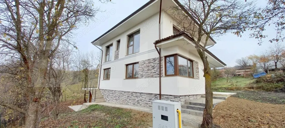 Casa individuala, 165 mp utili, teren 700 mp, Chinteni