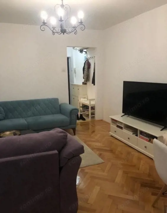 Apartament de 2 camere modern cu parchet de lemn, fix lângă metrou- Piață Romana Apartament de 2 camere modern cu parchet de lemn, fix lângă metrou- Piață Romana