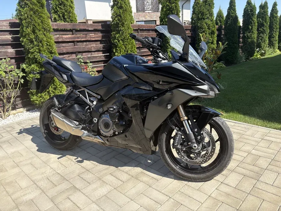  Vand Suzuki GSXS 1000 GT