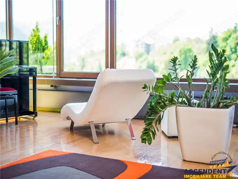 Vila premium,arhitectura distinsa,areal privat,Drumul Poienii,Brasov:panorama montana, sauna, jacuzz