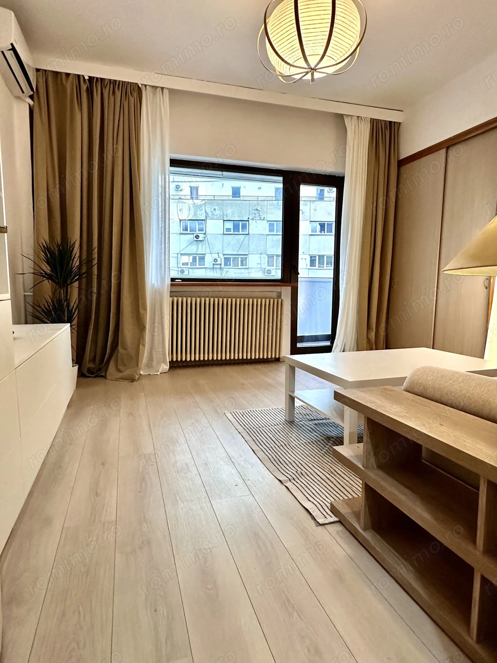 Garsoniera Vasile Lascar 33, bloc 1979 - zona Batistei - Armeneasca.